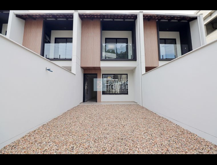 Casa no Bairro Velha em Blumenau com 2 Dormitórios (2 suítes) e 120 m² - 4191519