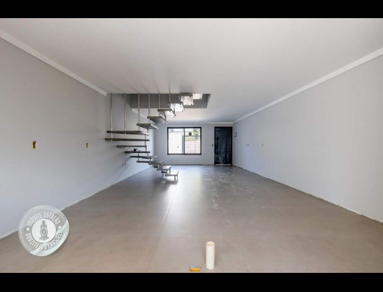 Casa no Bairro Velha em Blumenau com 3 Dormitórios (1 suíte) e 154 m² - 1125