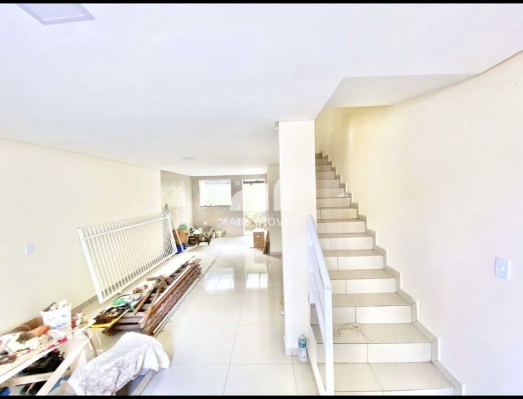 Casa no Bairro Velha em Blumenau com 2 Dormitórios (2 suítes) e 85 m² - 344