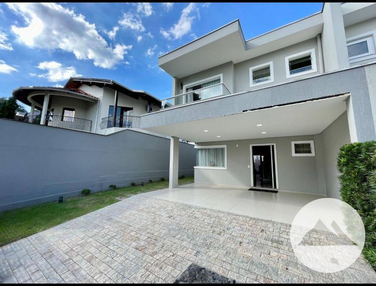 Casa no Bairro Velha em Blumenau com 3 Dormitórios (1 suíte) e 154 m² - CA0201-L