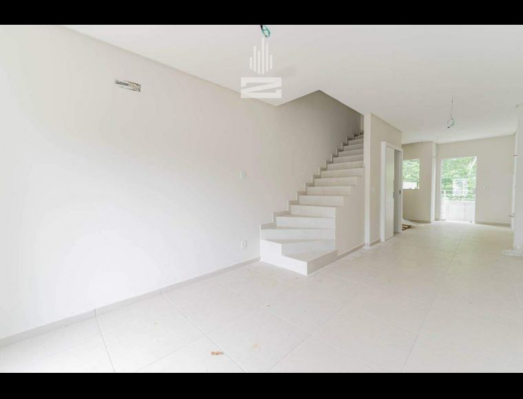 Casa no Bairro Velha em Blumenau com 2 Dormitórios (2 suítes) e 77 m² - 1120