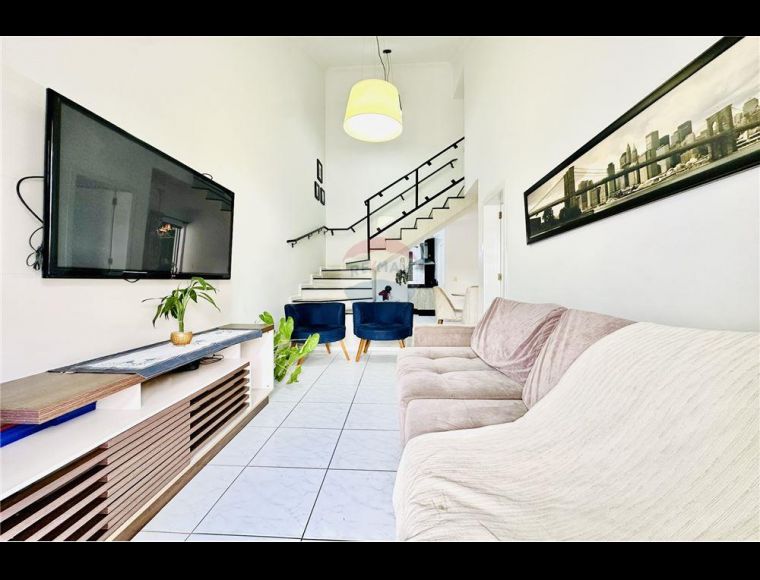 Casa no Bairro Velha Central em Blumenau com 3 Dormitórios (1 suíte) e 137 m² - SO-VL030