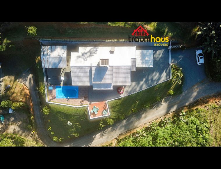 Casa no Bairro Vila Itoupava em Blumenau com 2 Dormitórios (1 suíte) e 175 m² - CA106