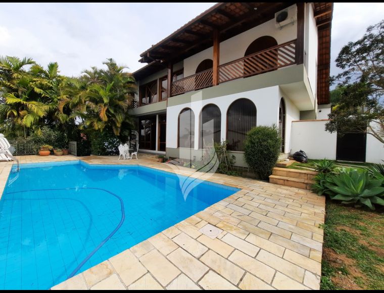 Casa no Bairro Vila Nova em Blumenau com 4 Dormitórios (2 suítes) e 369 m² - 3466