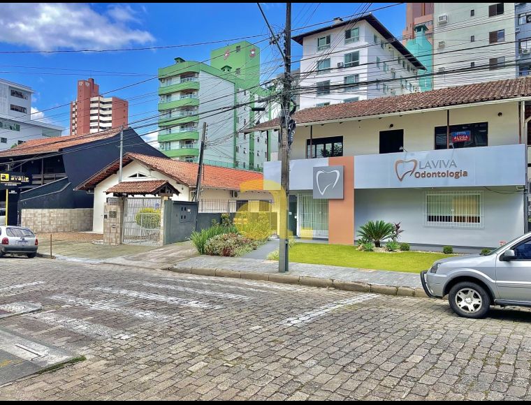 Casa no Bairro Vila Nova em Blumenau com 3 Dormitórios e 120 m² - 6004020