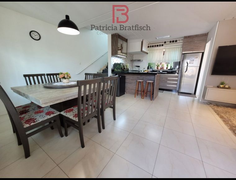 Casa no Bairro Vila Nova em Blumenau com 3 Dormitórios (1 suíte) e 106.67 m² - 6320235