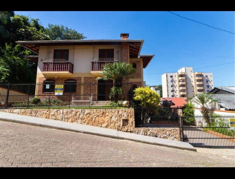 Casa no Bairro Vila Nova em Blumenau com 4 Dormitórios (2 suítes) e 285.3 m² - 3318252