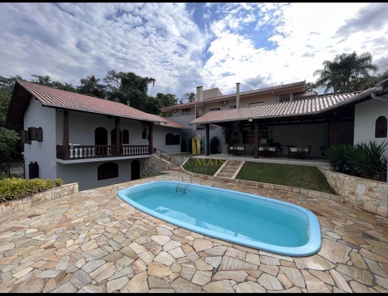 Casa no Bairro Vila Nova em Blumenau com 3 Dormitórios (1 suíte) e 275 m² - 3070727
