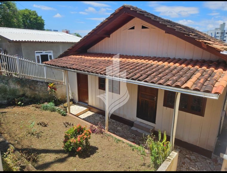 Casa no Bairro Vila Nova em Blumenau com 3 Dormitórios e 180 m² - 4419