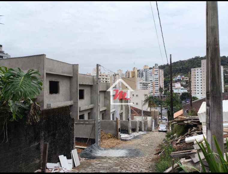 Casa no Bairro Vila Nova em Blumenau com 2 Dormitórios e 60 m²