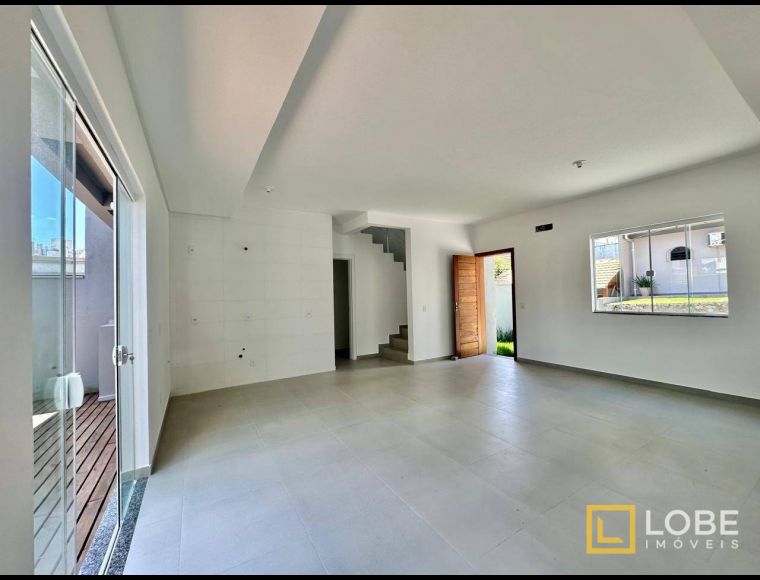 Casa no Bairro Vila Nova em Blumenau com 3 Dormitórios (1 suíte) e 94 m² - SO0148