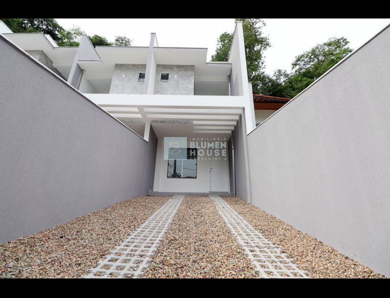 Casa no Bairro Vila Nova em Blumenau com 2 Dormitórios (2 suítes) e 75 m² - 4190998