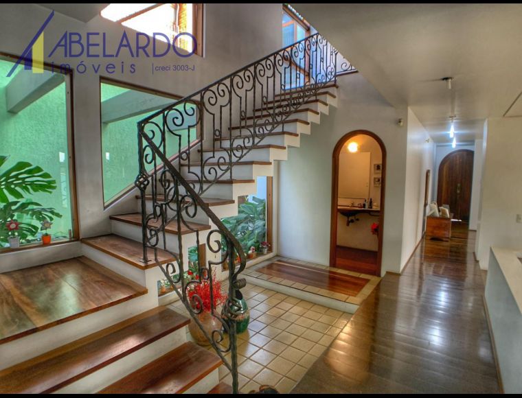 Casa no Bairro Vila Nova em Blumenau com 4 Dormitórios (3 suítes) e 369 m² - 6367