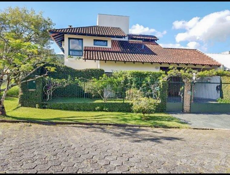 Casa no Bairro Vorstadt em Blumenau com 3 Dormitórios (3 suítes) e 283.2 m² - 3579085