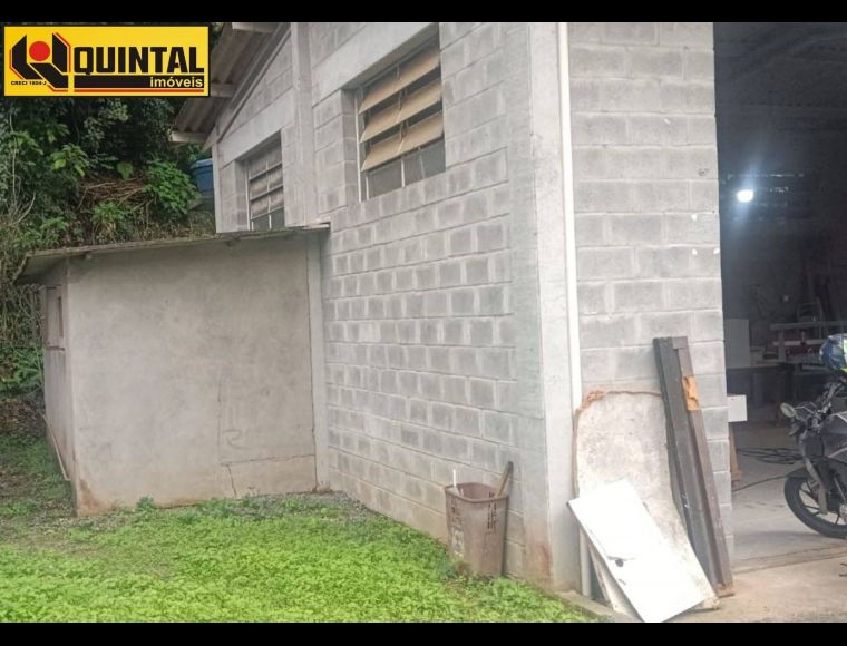 Galpão no Bairro Glória em Blumenau