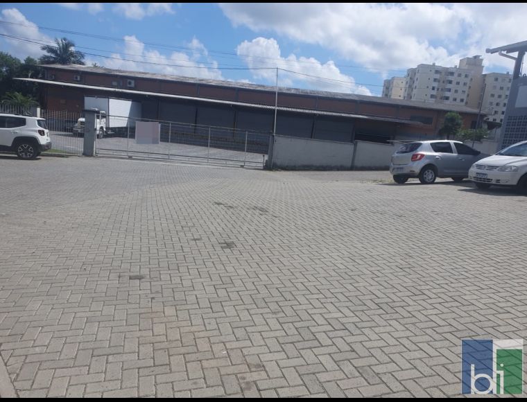 Galpão no Bairro Itoupava Central em Blumenau - 5129380