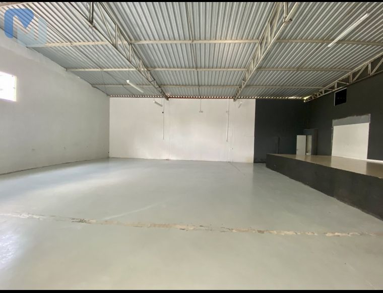 Galpão no Bairro Velha em Blumenau com 250 m² - 6061565
