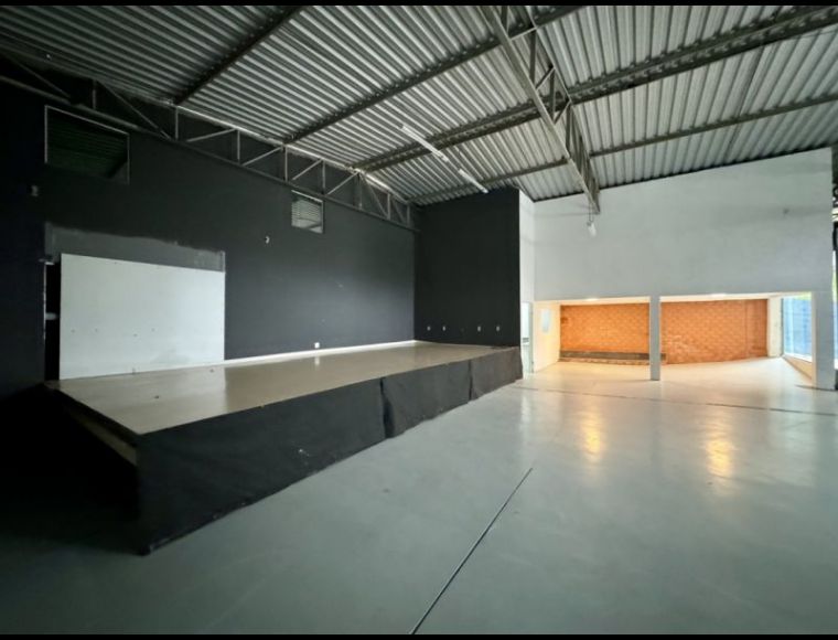 Galpão no Bairro Velha em Blumenau com 250 m² - 3824970