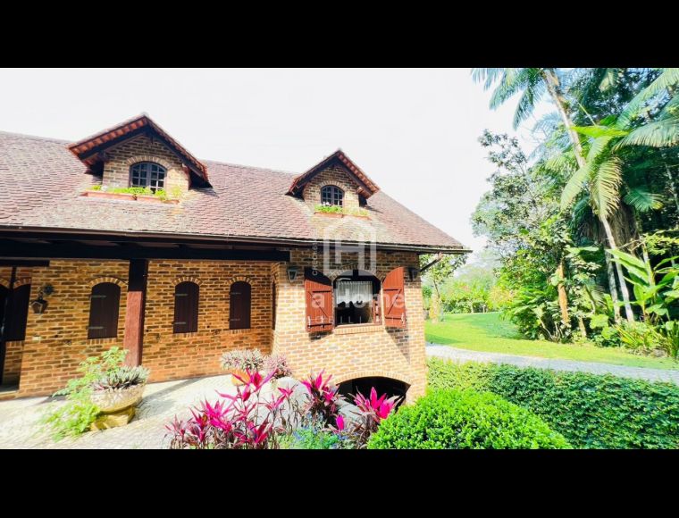 Imóvel Rural no Bairro Itoupava Central em Blumenau com 110000 m²