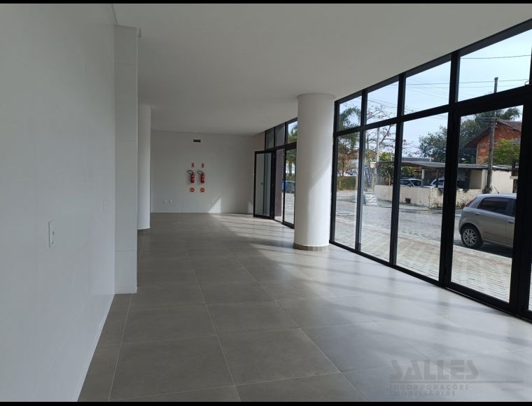 Loja no Bairro Garcia em Blumenau com 93 m² - 3690663-L