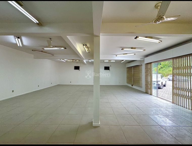 Loja no Bairro Ponta Aguda em Blumenau com 175 m²