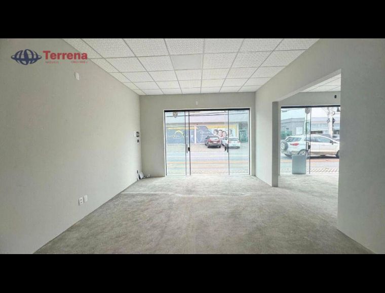 Loja no Bairro Velha em Blumenau com 145 m²