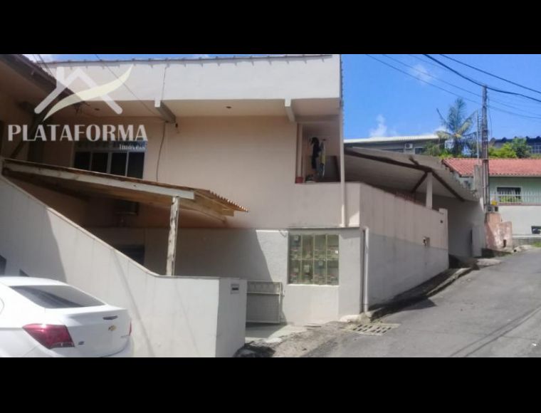 Outros Imóveis no Bairro Ponta Aguda em Blumenau com 9 Dormitórios (1 suíte) e 450 m² - 1995