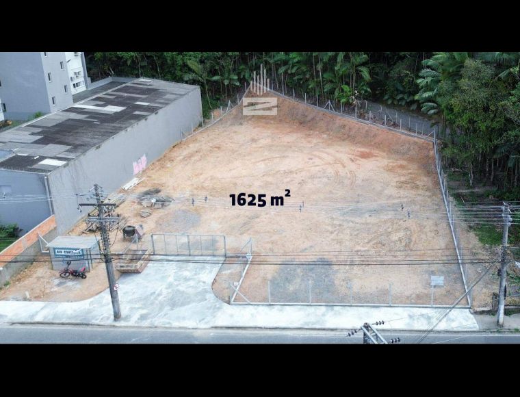 Terreno no Bairro Bom Retiro em Blumenau com 1625 m² - 7544
