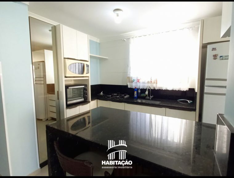 Apartamento no Bairro Bombas em Bombinhas com 2 Dormitórios (1 suíte) e 98 m² - 4380298