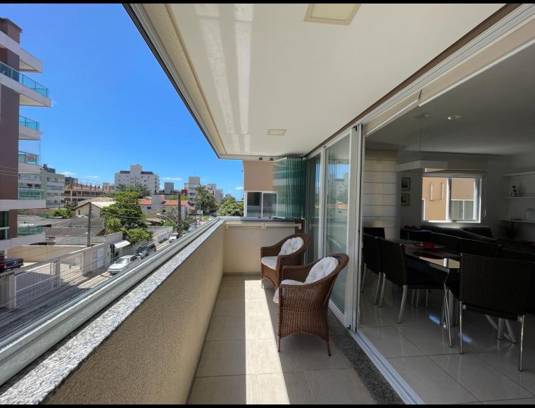 Apartamento no Bairro Bombas em Bombinhas com 3 Dormitórios (1 suíte) e 85.59 m² - AP0006