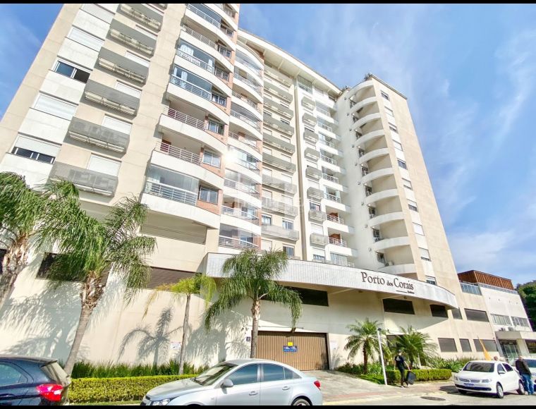 Apartamento no Bairro Abraão em Florianópolis com 3 Dormitórios (1 suíte) e 88 m² - 20419