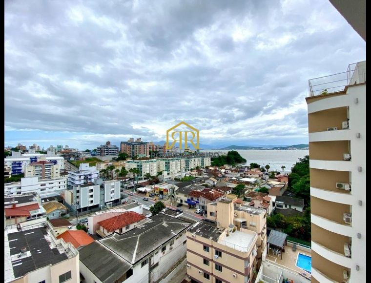 Apartamento no Bairro Abraão em Florianópolis com 2 Dormitórios (1 suíte) - A2381