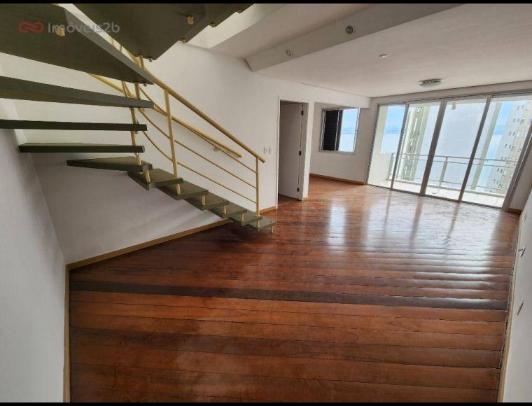 Apartamento no Bairro Agronômica em Florianópolis com 3 Dormitórios (1 suíte) e 207 m² - CO0149
