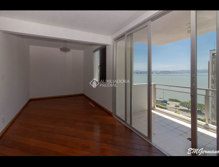 Apartamento no Bairro Agronômica em Florianópolis com 3 Dormitórios (1 suíte) - 457457