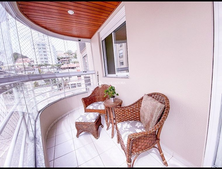 Apartamento no Bairro Agronômica em Florianópolis com 3 Dormitórios (1 suíte) - 411167