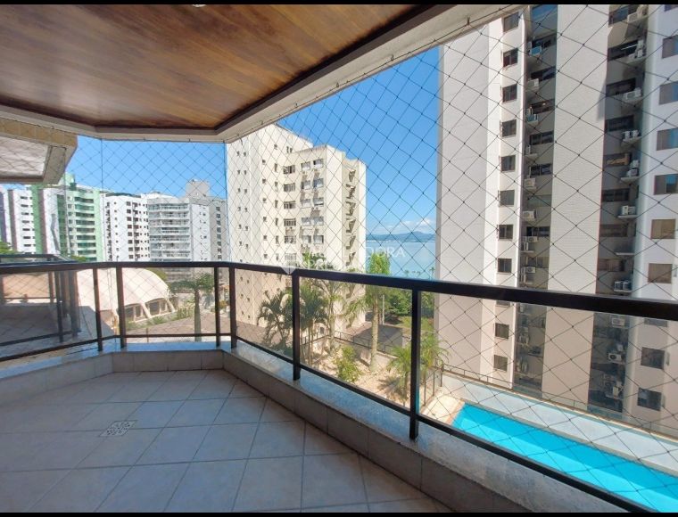 Apartamento no Bairro Agronômica em Florianópolis com 3 Dormitórios (1 suíte) - 466771