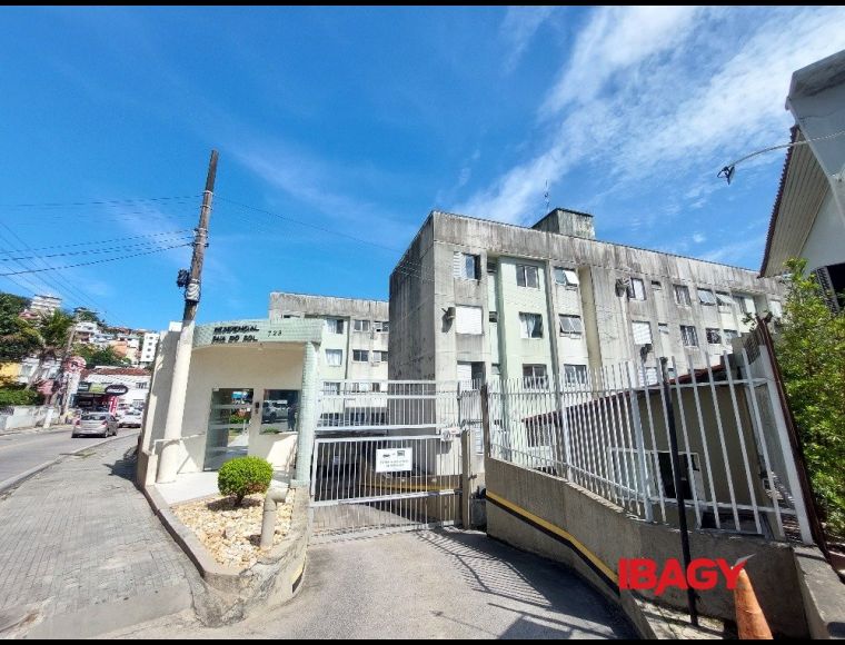 Apartamento no Bairro Agronômica em Florianópolis com 1 Dormitórios e 49.89 m² - 122801