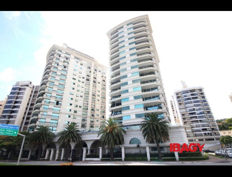 Apartamento no Bairro Agronômica em Florianópolis com 3 Dormitórios (3 suítes) e 315 m² - 123352