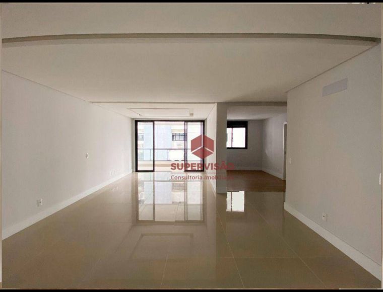 Apartamento no Bairro Agronômica em Florianópolis com 3 Dormitórios (1 suíte) e 111 m² - AP2822