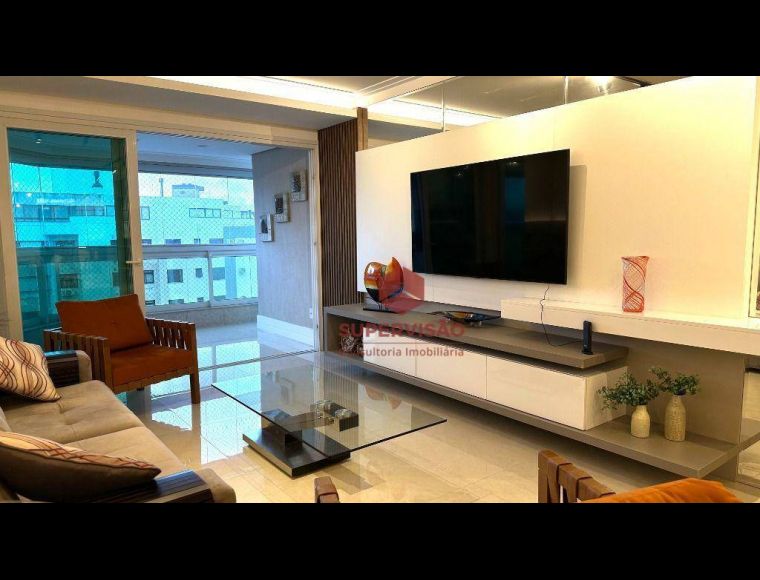 Apartamento no Bairro Agronômica em Florianópolis com 3 Dormitórios (3 suítes) e 160 m² - AP2823