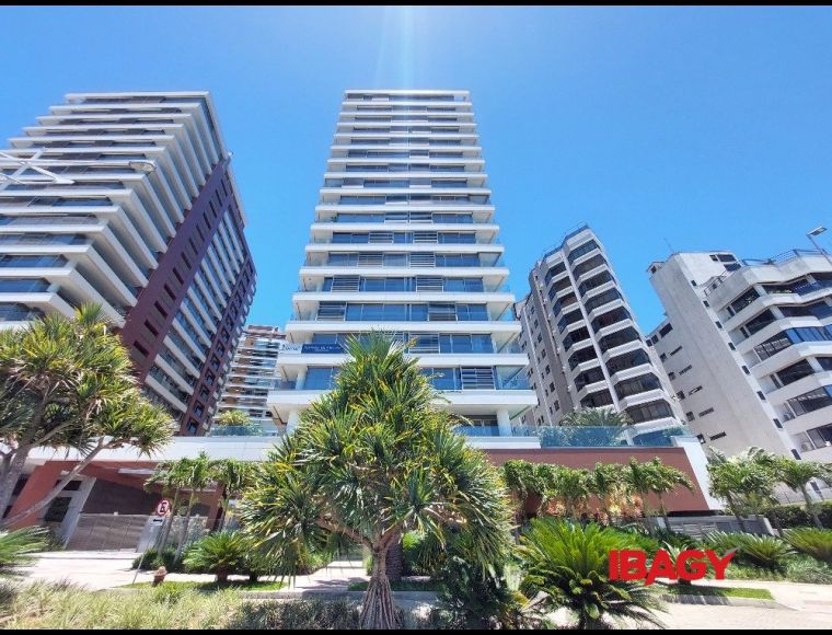 Apartamento no Bairro Agronômica em Florianópolis com 4 Dormitórios (3 suítes) e 220 m² - 109506