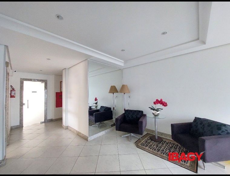 Apartamento no Bairro Balneário em Florianópolis com 3 Dormitórios (1 suíte) e 109.4 m² - 96675