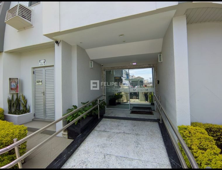 Apartamento no Bairro Balneário em Florianópolis com 3 Dormitórios (1 suíte) e 109 m² - 20565