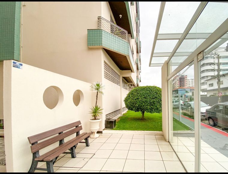 Apartamento no Bairro Balneário em Florianópolis com 3 Dormitórios e 85 m² - 20759