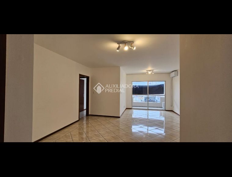 Apartamento no Bairro Balneário em Florianópolis com 3 Dormitórios (1 suíte) - 448375