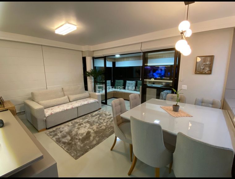 Apartamento no Bairro Balneário em Florianópolis com 3 Dormitórios (1 suíte) e 96 m² - 21070