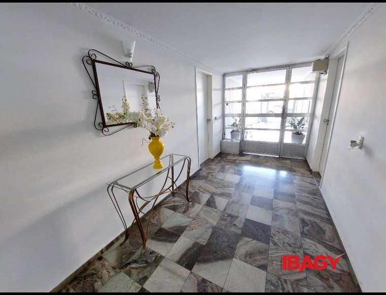 Apartamento no Bairro Balneário em Florianópolis com 3 Dormitórios (1 suíte) e 109.02 m² - 80855