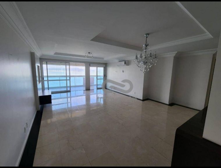 Apartamento no Bairro Beira Mar em Florianópolis com 3 Dormitórios (2 suítes) e 145 m² - AP1131