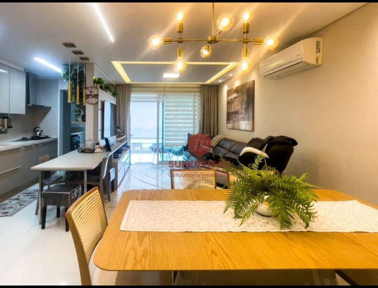 Apartamento no Bairro Beira Mar em Florianópolis com 2 Dormitórios (2 suítes) e 101 m² - AP2694