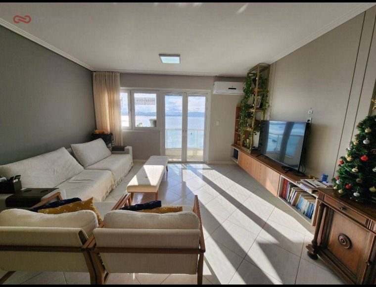 Apartamento no Bairro Beira Mar em Florianópolis com 4 Dormitórios (1 suíte) e 155 m² - AP1256